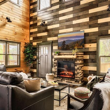Mountainscape - Brand New Cabin W Views - Hottub - Firetable - Ps5 - Pooltable - 3 Pools Gatlinburg Eksteriør billede