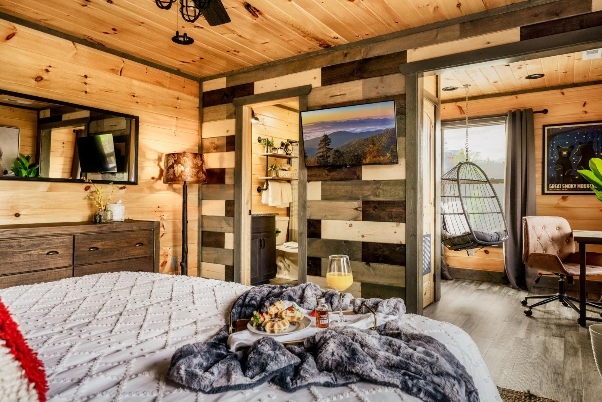 Mountainscape - Brand New Cabin W Views - Hottub - Firetable - Ps5 - Pooltable - 3 Pools Gatlinburg Eksteriør billede
