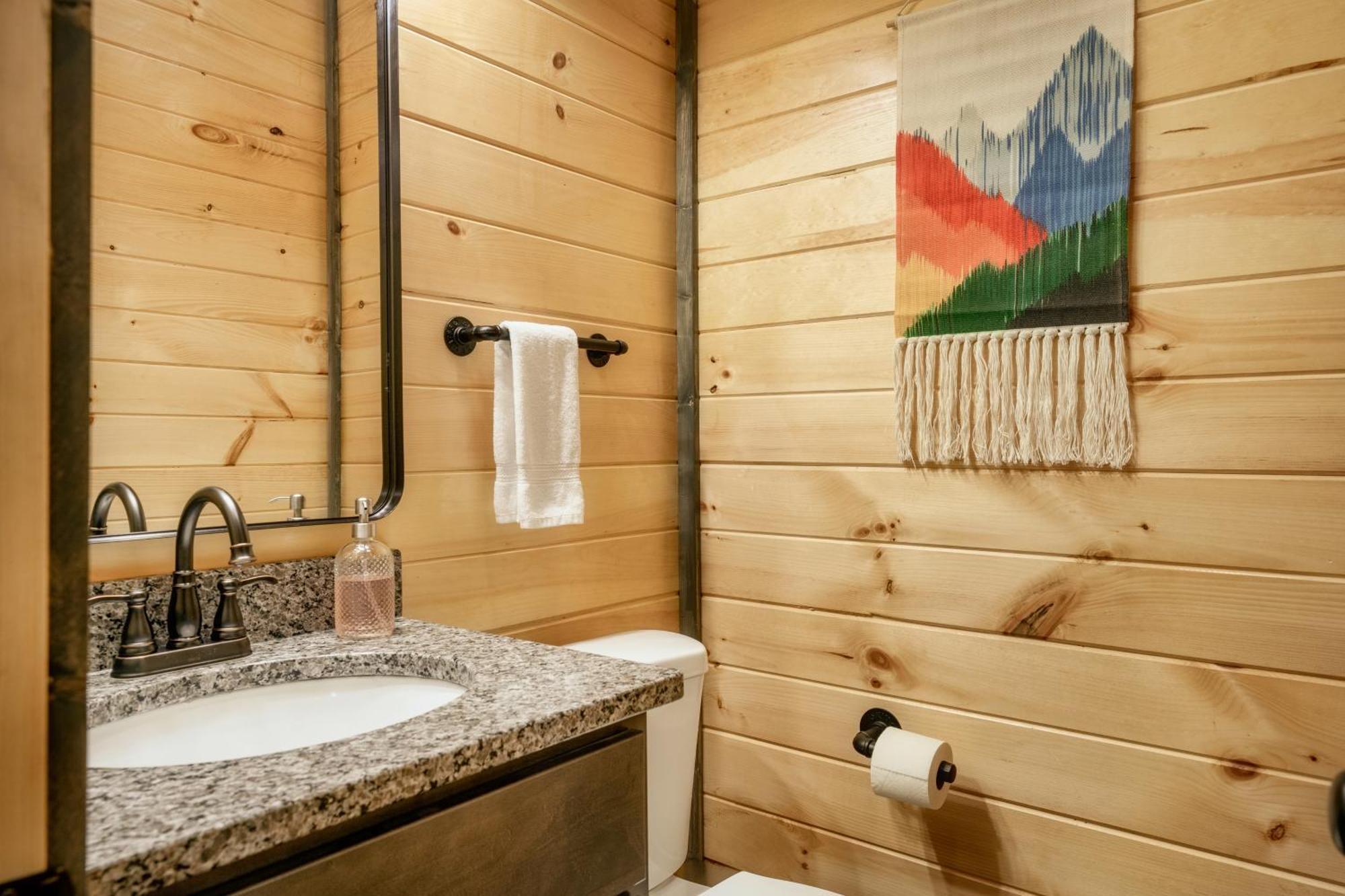 Mountainscape - Brand New Cabin W Views - Hottub - Firetable - Ps5 - Pooltable - 3 Pools Gatlinburg Eksteriør billede