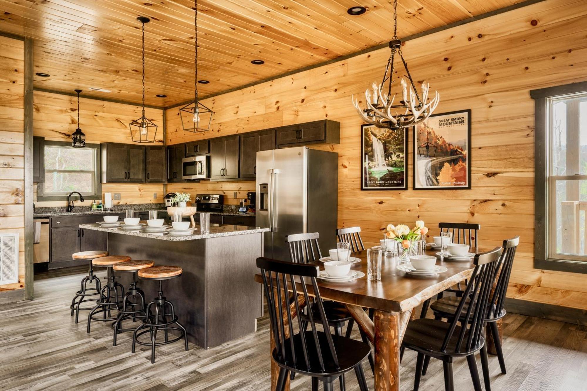 Mountainscape - Brand New Cabin W Views - Hottub - Firetable - Ps5 - Pooltable - 3 Pools Gatlinburg Eksteriør billede