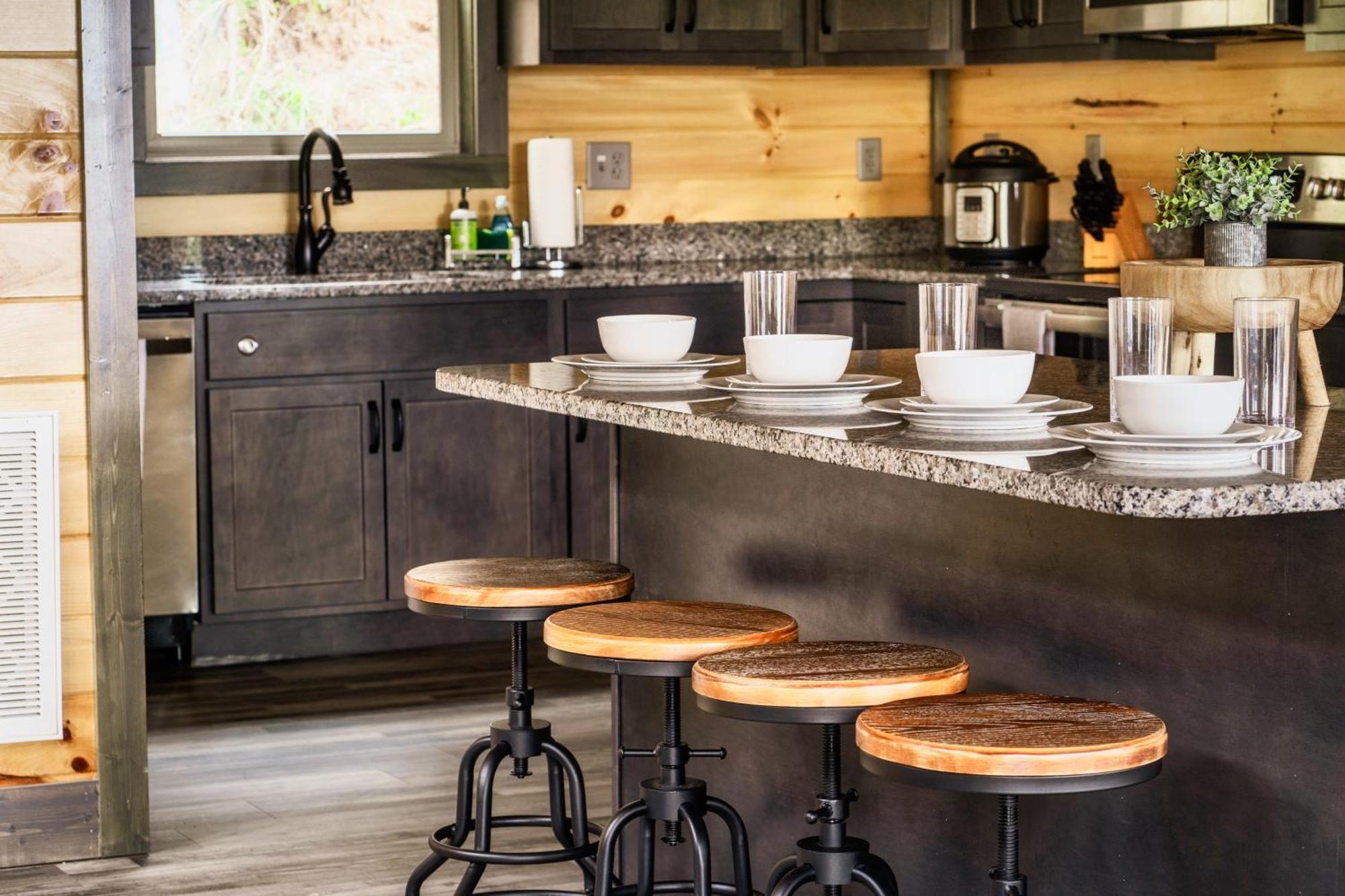 Mountainscape - Brand New Cabin W Views - Hottub - Firetable - Ps5 - Pooltable - 3 Pools Gatlinburg Eksteriør billede
